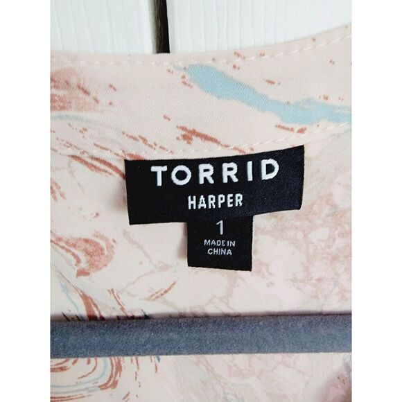 Torrid Harper 1 Shirt Top Roll Tab Sleeve Lightweight Peach Aqua Blouse 1X - Picture 7 of 7